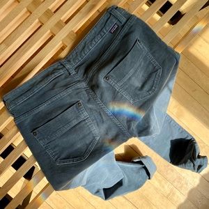 Patagonia Women’s Teal Corduroy Pants Size 28